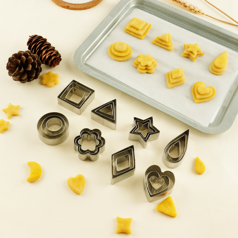 12/30 Buah Set Pemotong Kue Mi - Mini Kitchen Baking ulasan dan harga