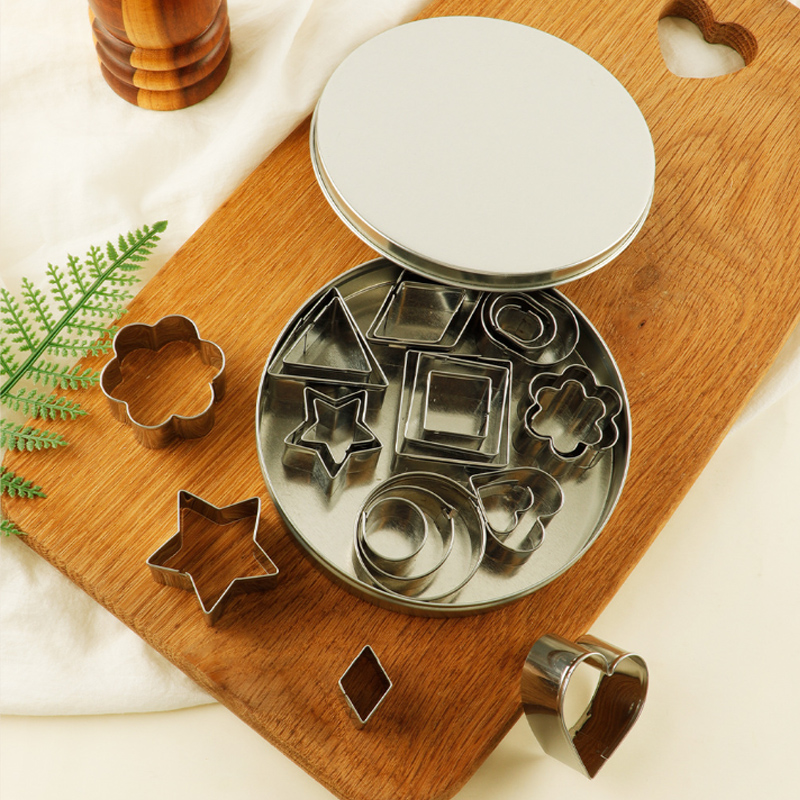 12/30 Buah Set Pemotong Kue Mi - Mini Kitchen Baking ulasan dan harga